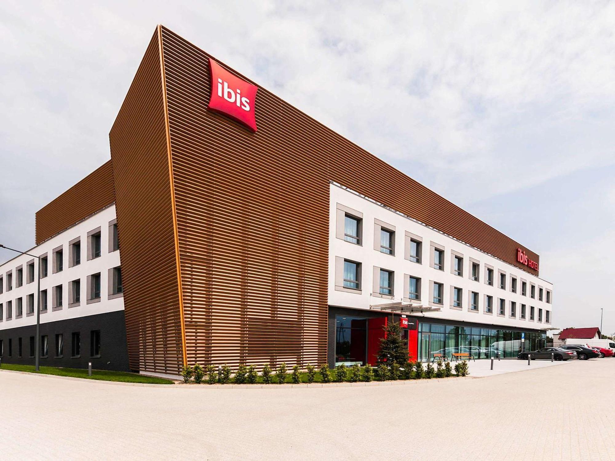 Hotel Ibis Poznan Polnoc à Suchy Las Extérieur photo