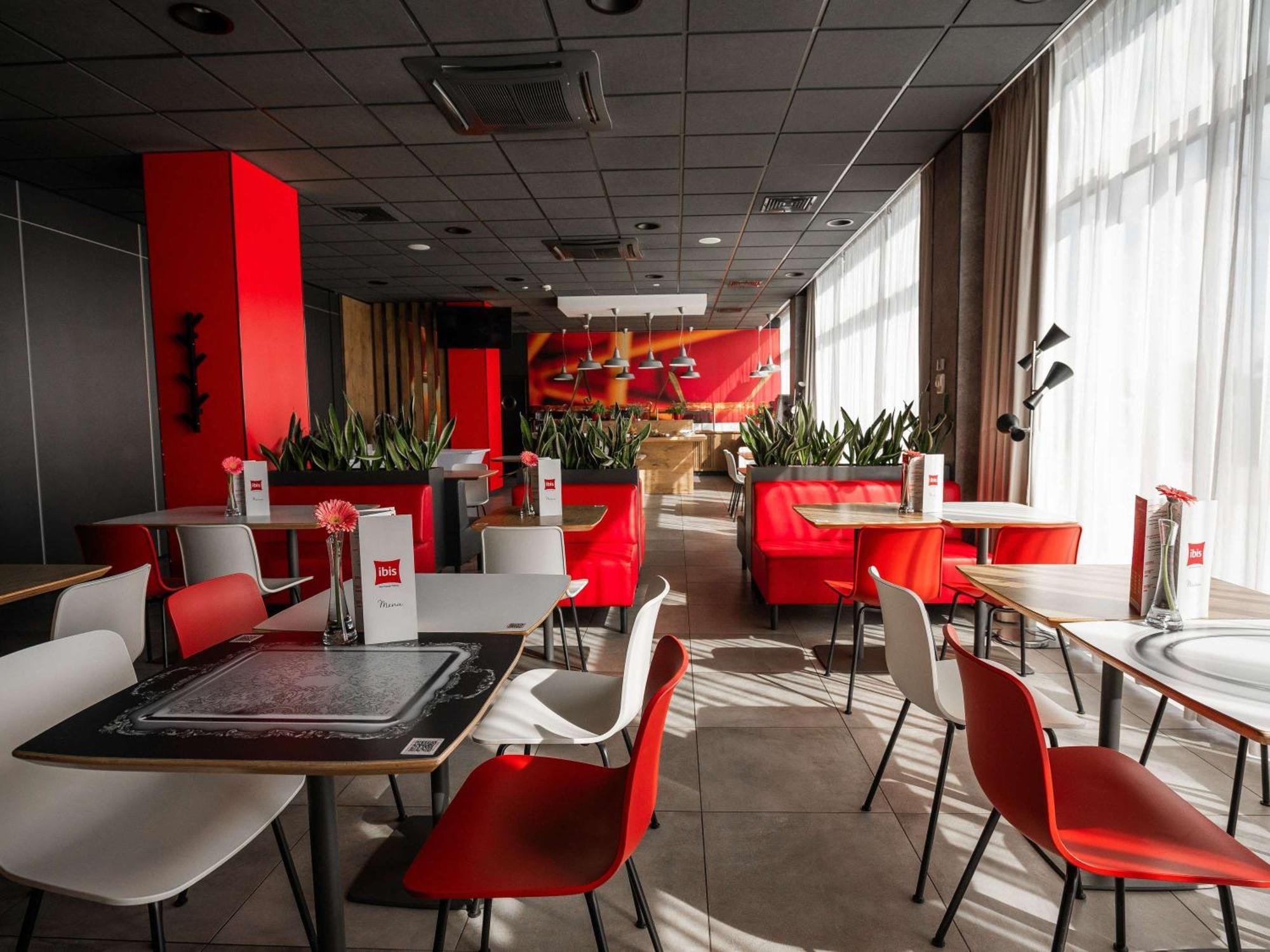 Hotel Ibis Poznan Polnoc à Suchy Las Extérieur photo